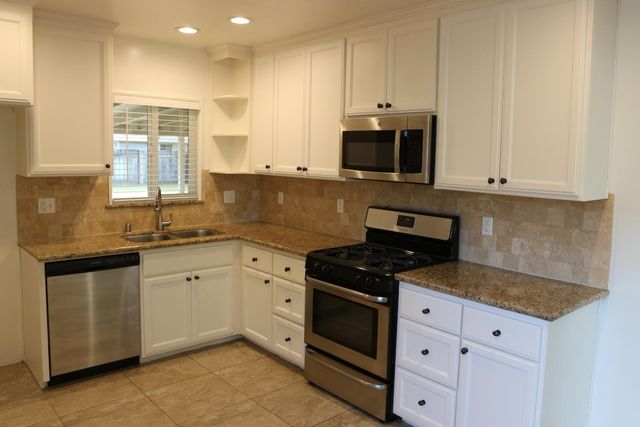 1535 Sunrise Ave, Modesto, CA 95350