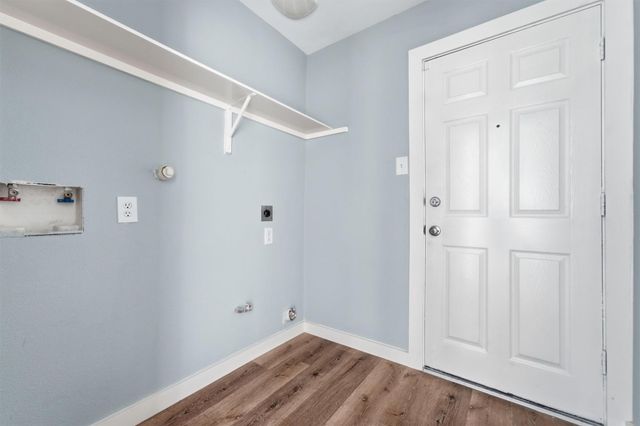 25414 Barmby Drive, Tomball, TX 77375