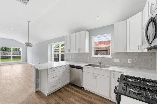 25414 Barmby Drive, Tomball, TX 77375