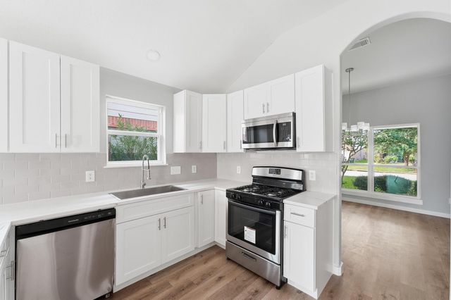 25414 Barmby Drive, Tomball, TX 77375