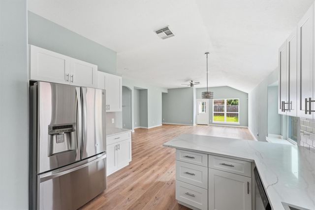 25414 Barmby Drive, Tomball, TX 77375