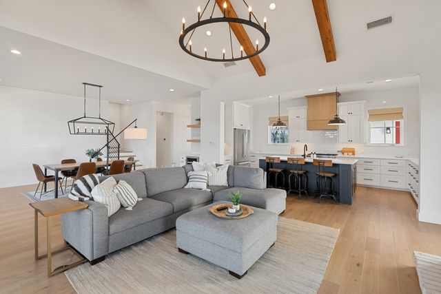 2545 Homestead Court, Tool, TX 75143