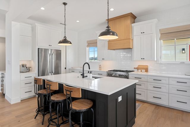 2545 Homestead Court, Tool, TX 75143