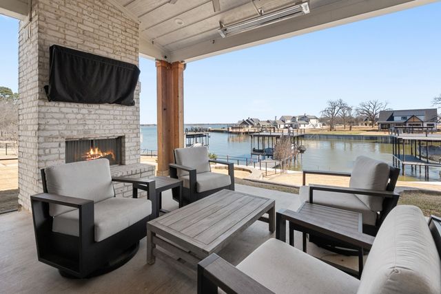 2545 Homestead Court, Tool, TX 75143