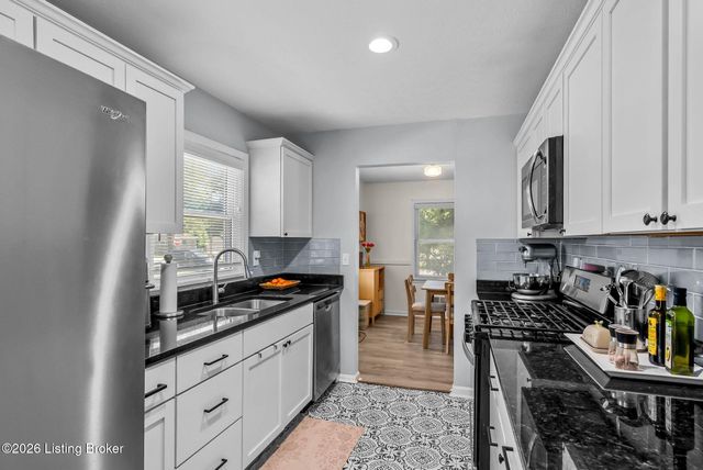 5910 Gloria Ln, Louisville, KY 40213