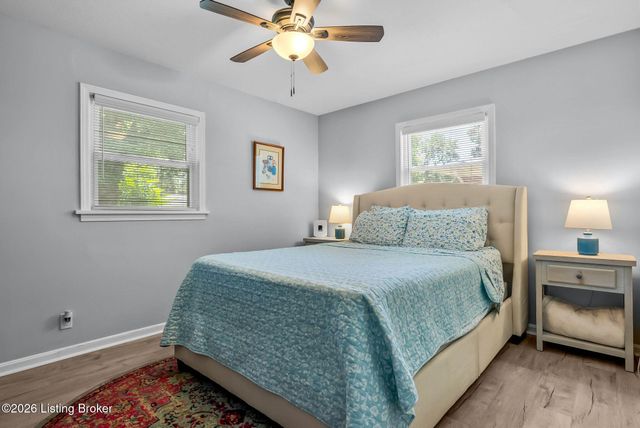 5910 Gloria Ln, Louisville, KY 40213
