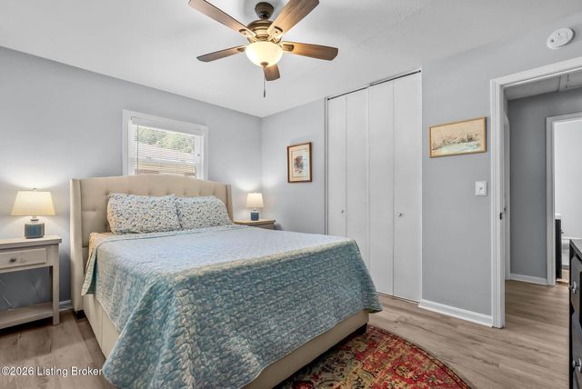 5910 Gloria Ln, Louisville, KY 40213