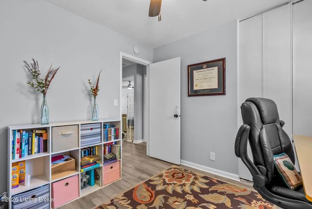 5910 Gloria Ln, Louisville, KY 40213
