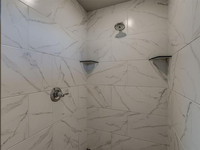 9025 NW 74th Street, Yukon, OK 73099