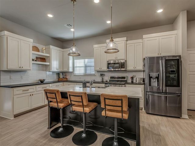 9025 NW 74th Street, Yukon, OK 73099