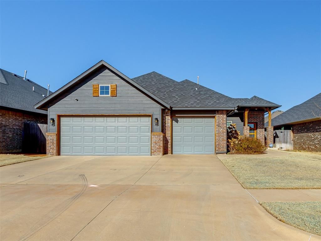 9025 NW 74th Street, Yukon, OK 73099