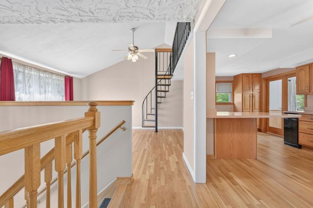 94 Green Drive, North Attleboro, MA 02760