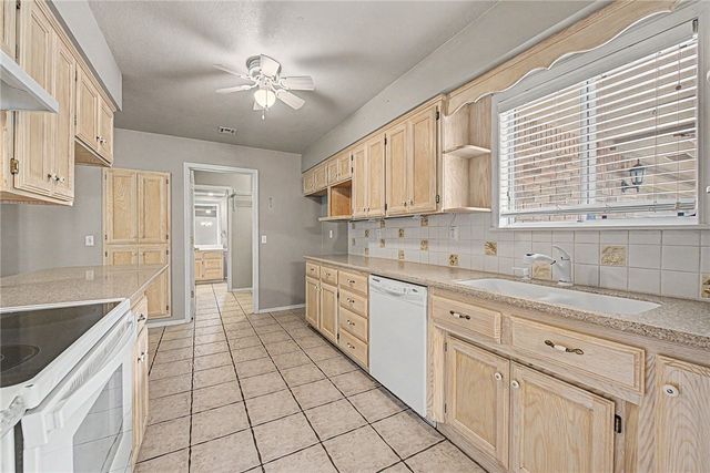 7 Shanklin Drive, Bella Vista, AR 72715