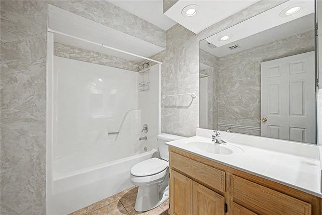 7 Shanklin Drive, Bella Vista, AR 72715