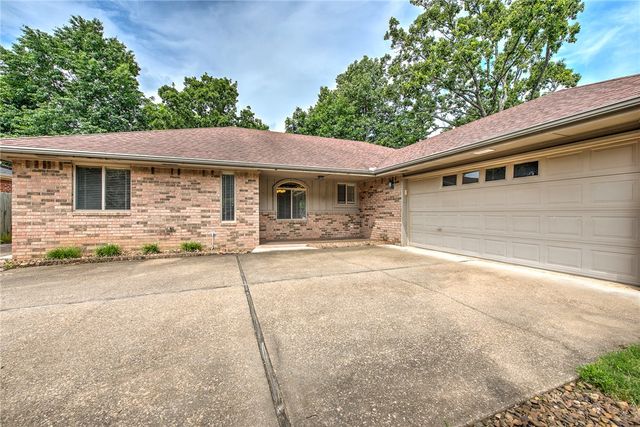 7 Shanklin Drive, Bella Vista, AR 72715