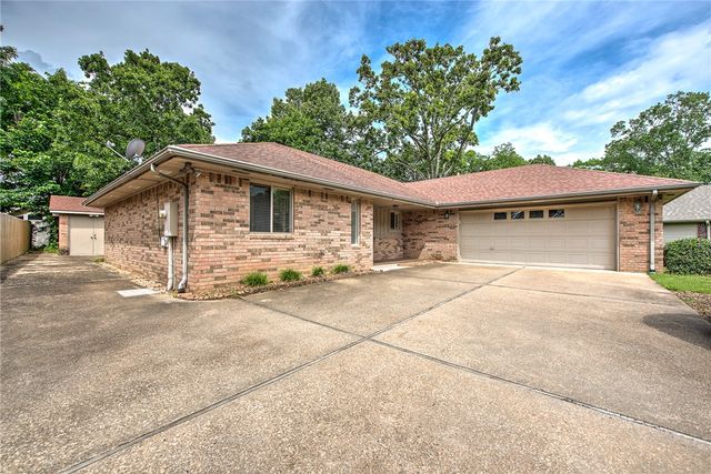 7 Shanklin Drive, Bella Vista, AR 72715