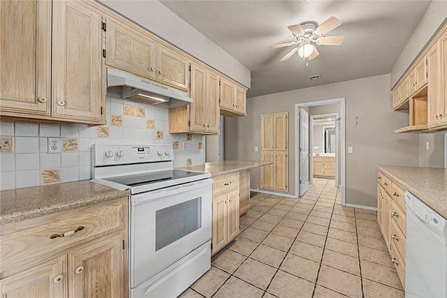 7 Shanklin Drive, Bella Vista, AR 72715