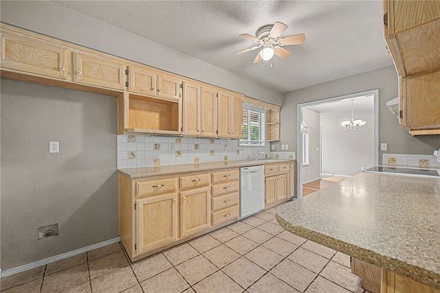 7 Shanklin Drive, Bella Vista, AR 72715