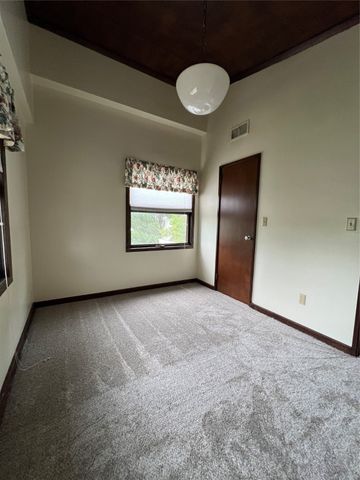 1826 Washington Street, Pella, IA 50219