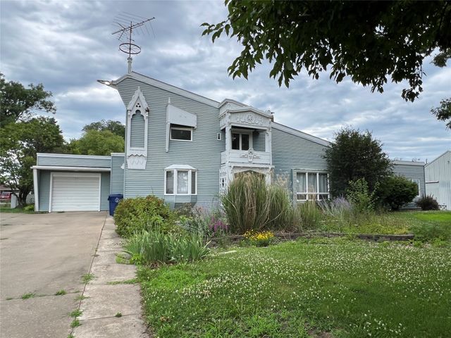1826 Washington Street, Pella, IA 50219