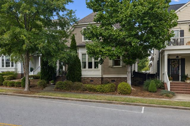 96 Poplar St, Franklin, TN 37064