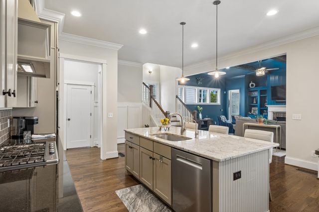 96 Poplar St, Franklin, TN 37064