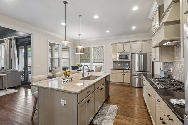 96 Poplar St, Franklin, TN 37064