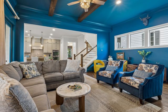 96 Poplar St, Franklin, TN 37064