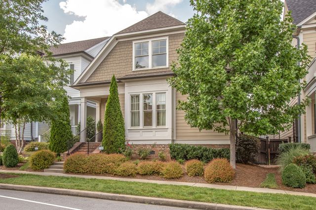 96 Poplar St, Franklin, TN 37064