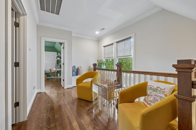 96 Poplar St, Franklin, TN 37064