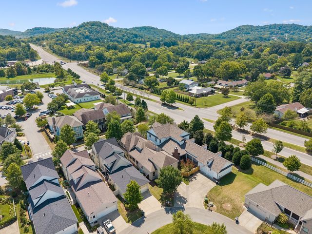 96 Poplar St, Franklin, TN 37064