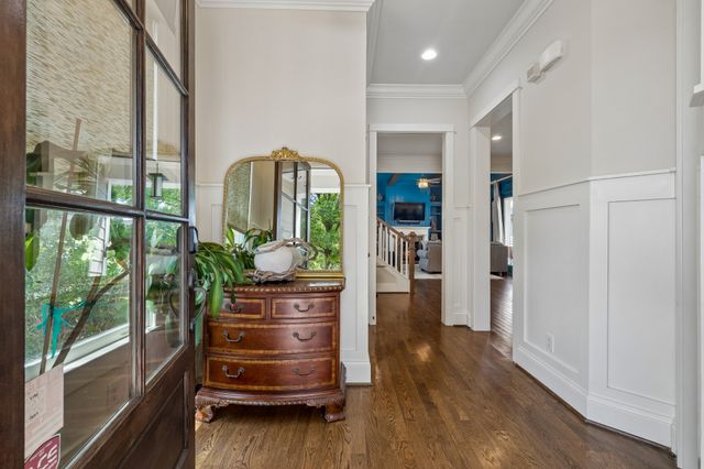 96 Poplar St, Franklin, TN 37064