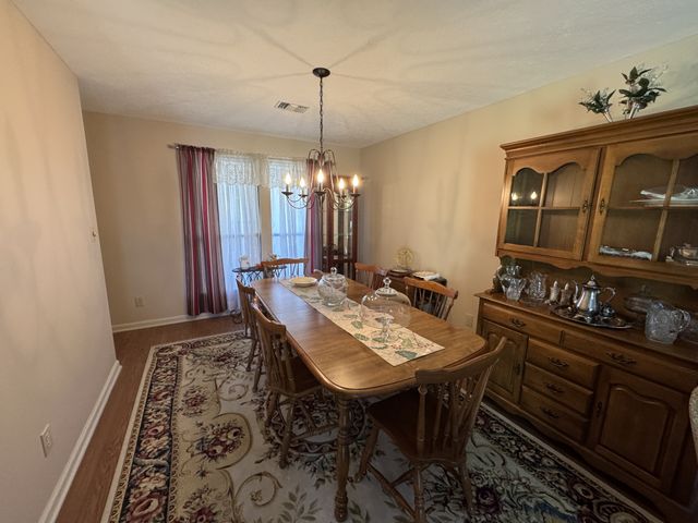 410 Castlewood Ln, Lebanon, TN 37087