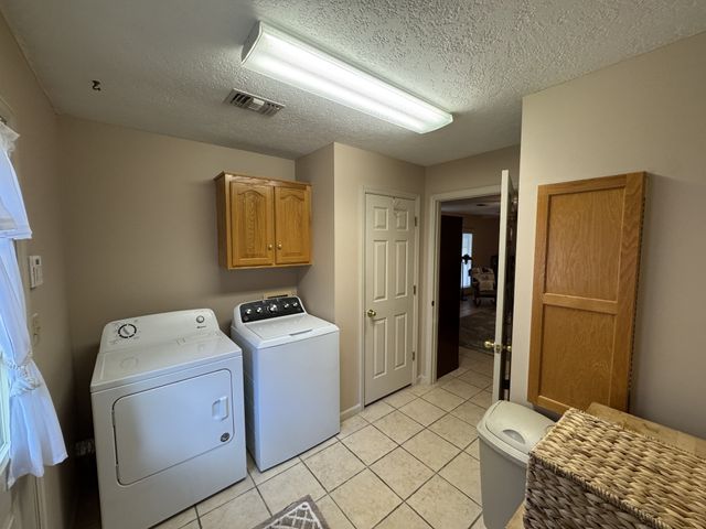 410 Castlewood Ln, Lebanon, TN 37087