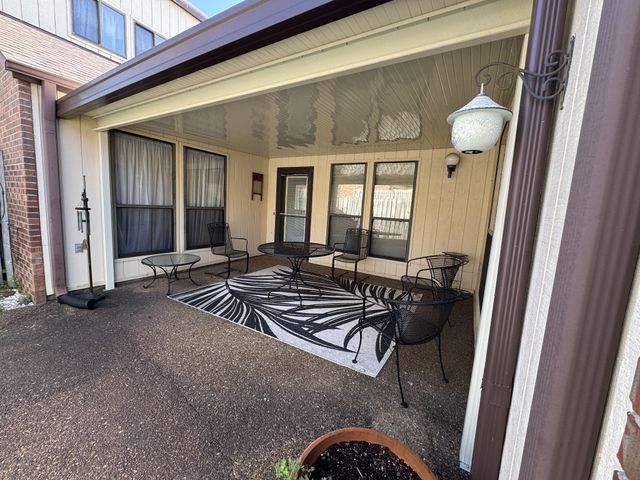 410 Castlewood Ln, Lebanon, TN 37087