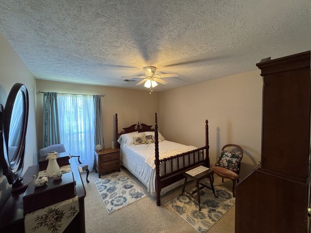 410 Castlewood Ln, Lebanon, TN 37087