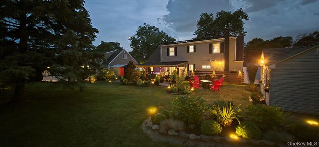 87 Matsunaye Drive, Medford, NY 11763