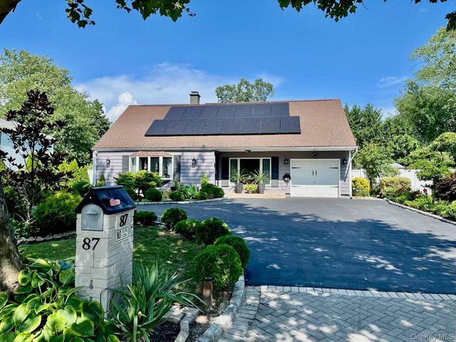 87 Matsunaye Drive, Medford, NY 11763