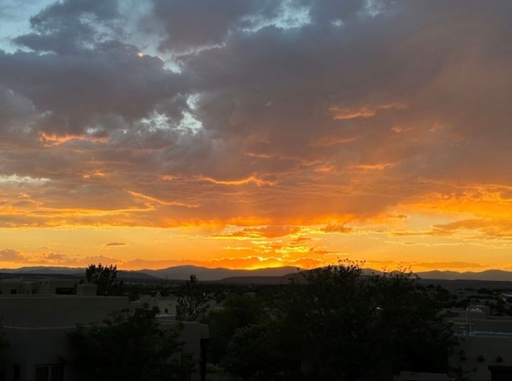 11 W Avenida Sebastian, Santa Fe, NM 87506