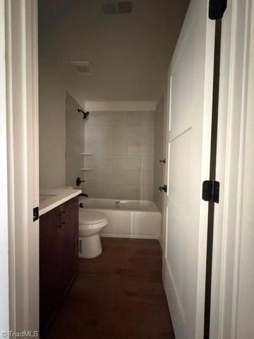 1730 Willow Road, Greensboro, NC 27404