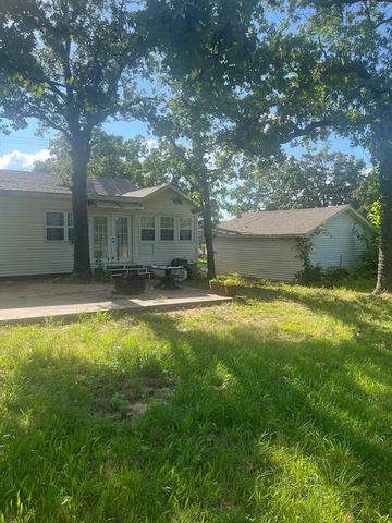 5701 S 33rd West Avenue, Tulsa, OK 74107