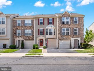 212 WINDSOR CT, Quakertown, PA 18951