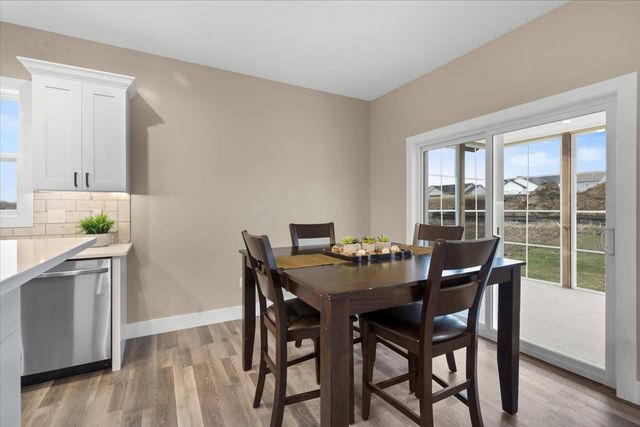 100 S Seven Oaks Road, North Liberty, IA 52317