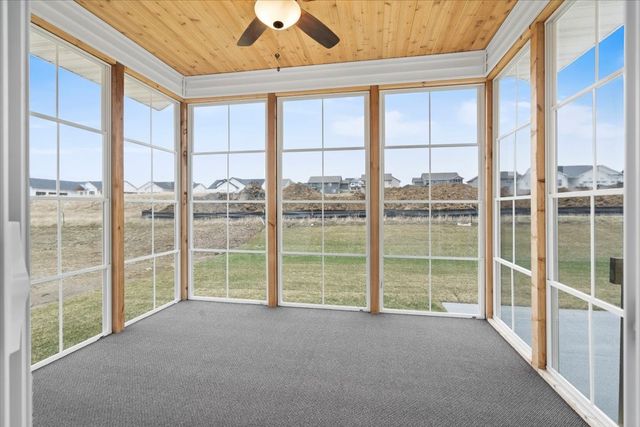 100 S Seven Oaks Road, North Liberty, IA 52317