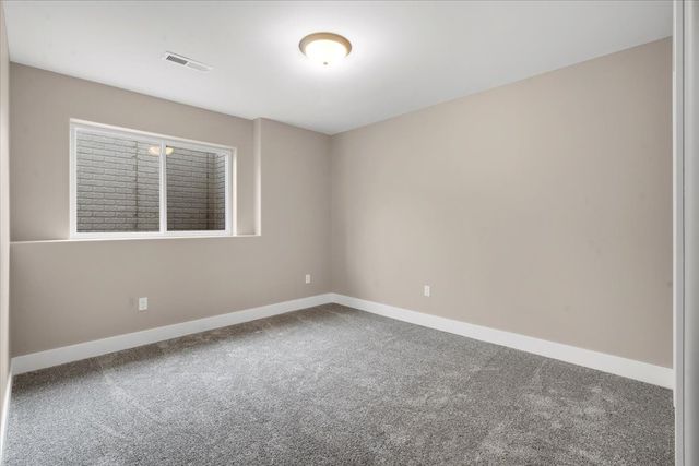 100 S Seven Oaks Road, North Liberty, IA 52317