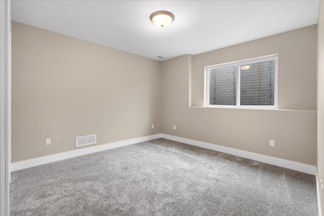 100 S Seven Oaks Road, North Liberty, IA 52317