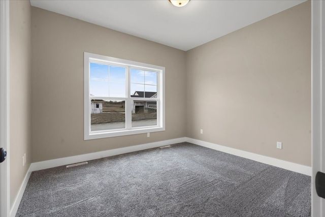 100 S Seven Oaks Road, North Liberty, IA 52317