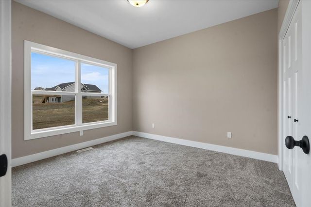 100 S Seven Oaks Road, North Liberty, IA 52317