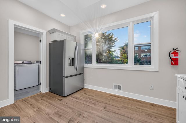 16 W GREENWOOD AVE, Oaklyn, NJ 08107