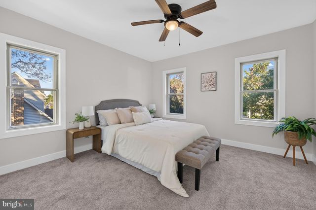 16 W GREENWOOD AVE, Oaklyn, NJ 08107